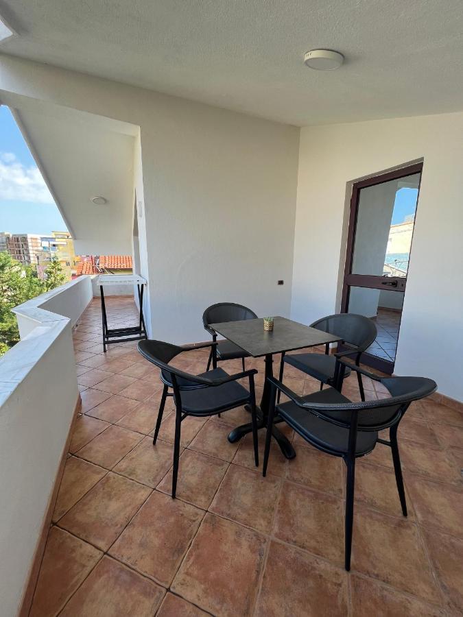 Villa Sokoli, Enjoy Sunset At This Spacious Apartment ติรานา ภายนอก รูปภาพ