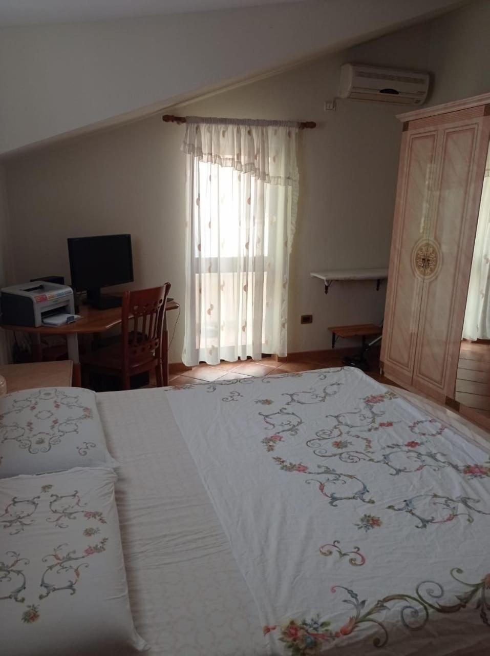 Villa Sokoli, Enjoy Sunset At This Spacious Apartment ติรานา ภายนอก รูปภาพ