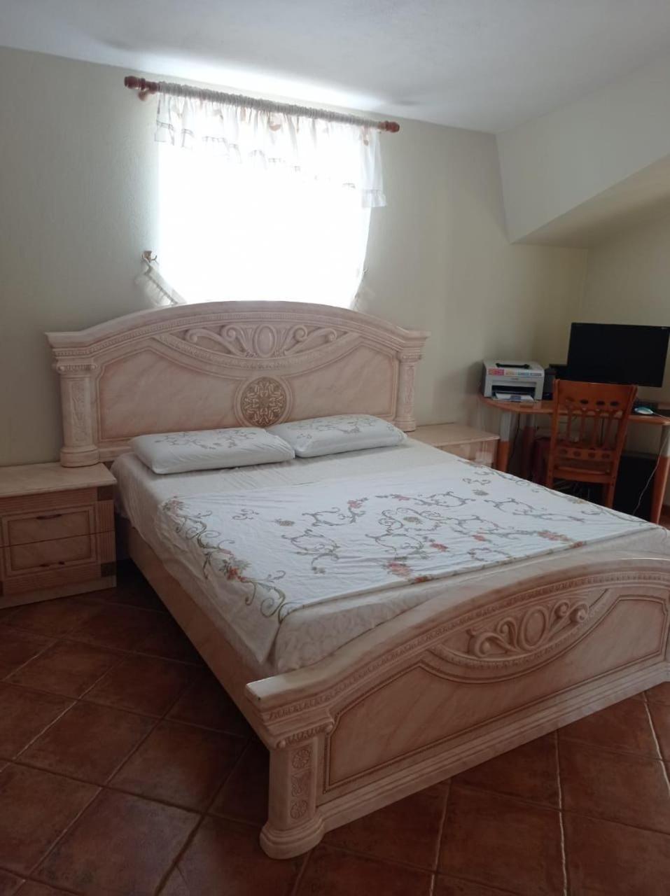 Villa Sokoli, Enjoy Sunset At This Spacious Apartment ติรานา ภายนอก รูปภาพ